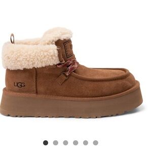 UGG FUNKARRA CABIN CUFF - COZY PLATFORM SHOE WITH SHEEPSKIN LINING